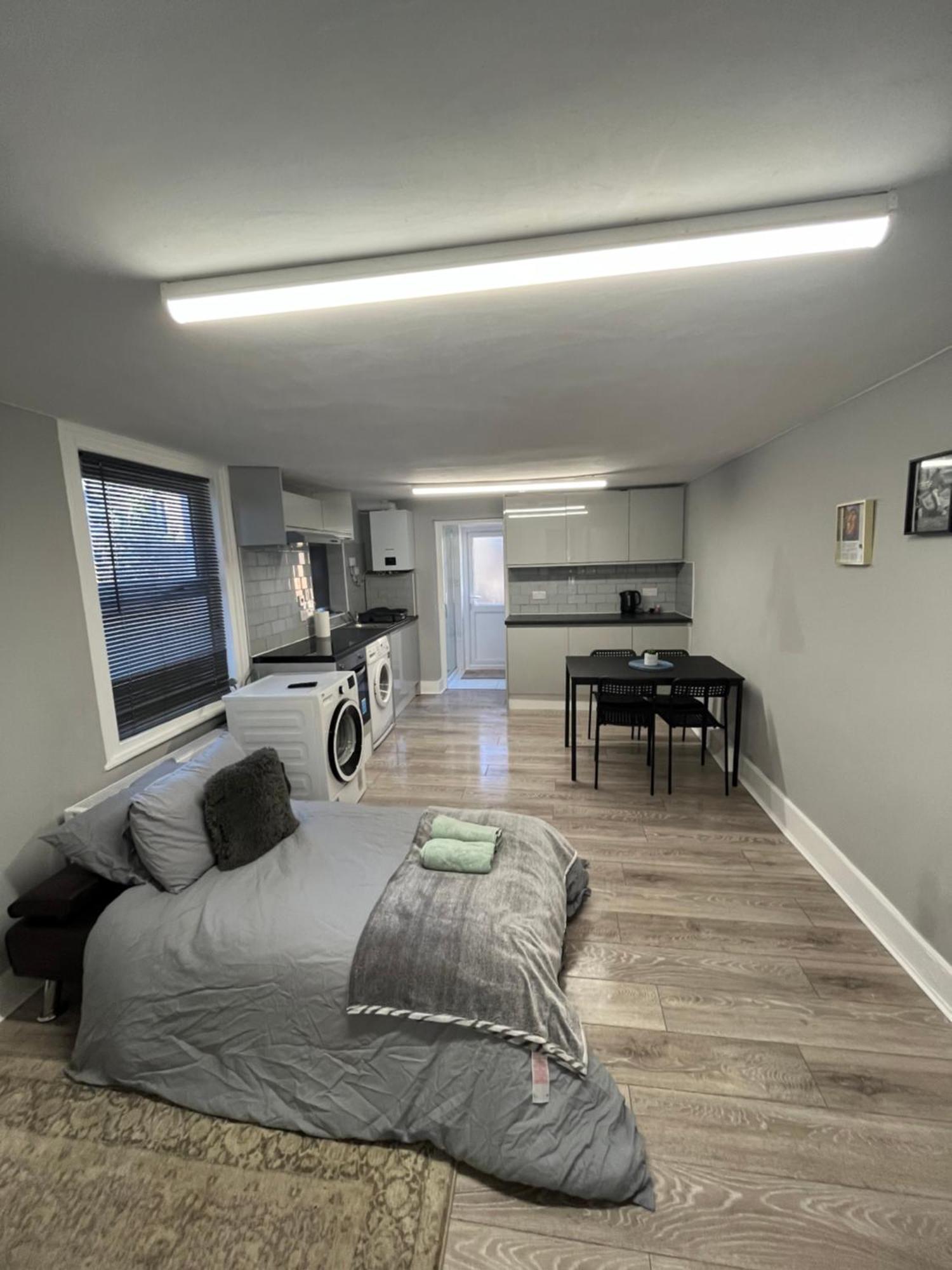 ロンドンCozy Two Bed In Brixton Next To Stationアパートメント エクステリア 写真